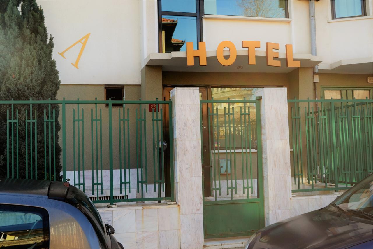 Hotel Perla Gorna Oryakhovitsa Exterior photo